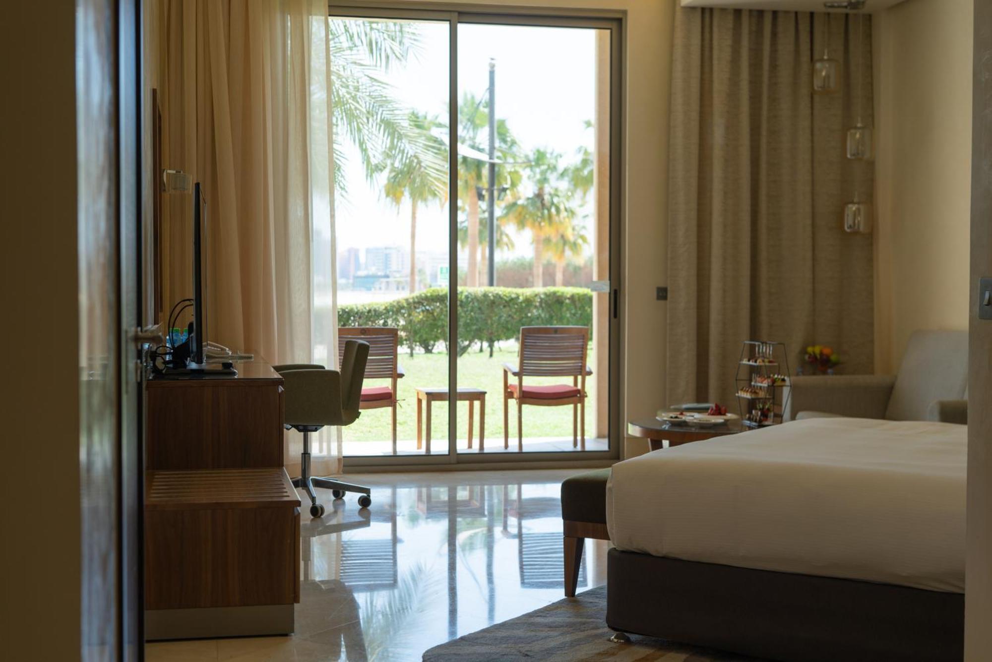 Marina Hotel Kuwait City Exterior photo A room at the hotel
