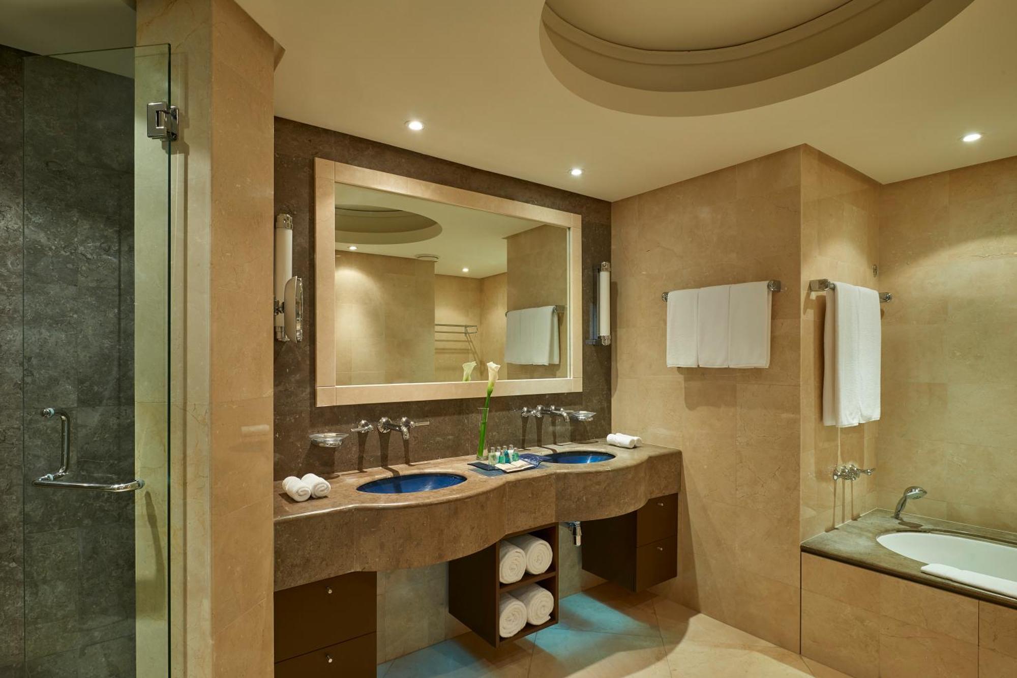 Marina Hotel Kuwait City Exterior photo