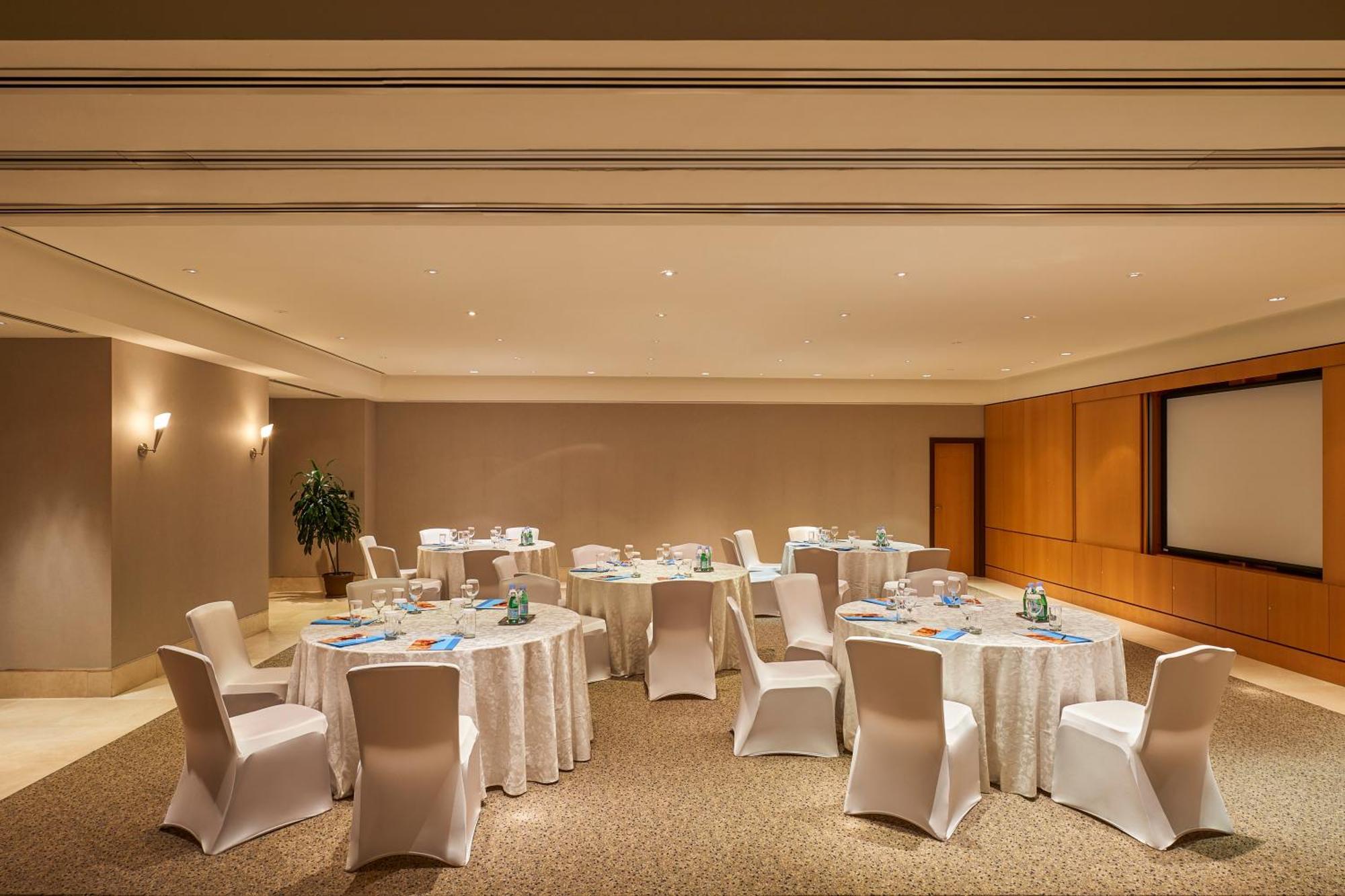 Marina Hotel Kuwait City Exterior photo Meeting room