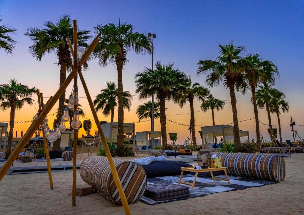 Marina Hotel Kuwait City Exterior photo The beach at the resort