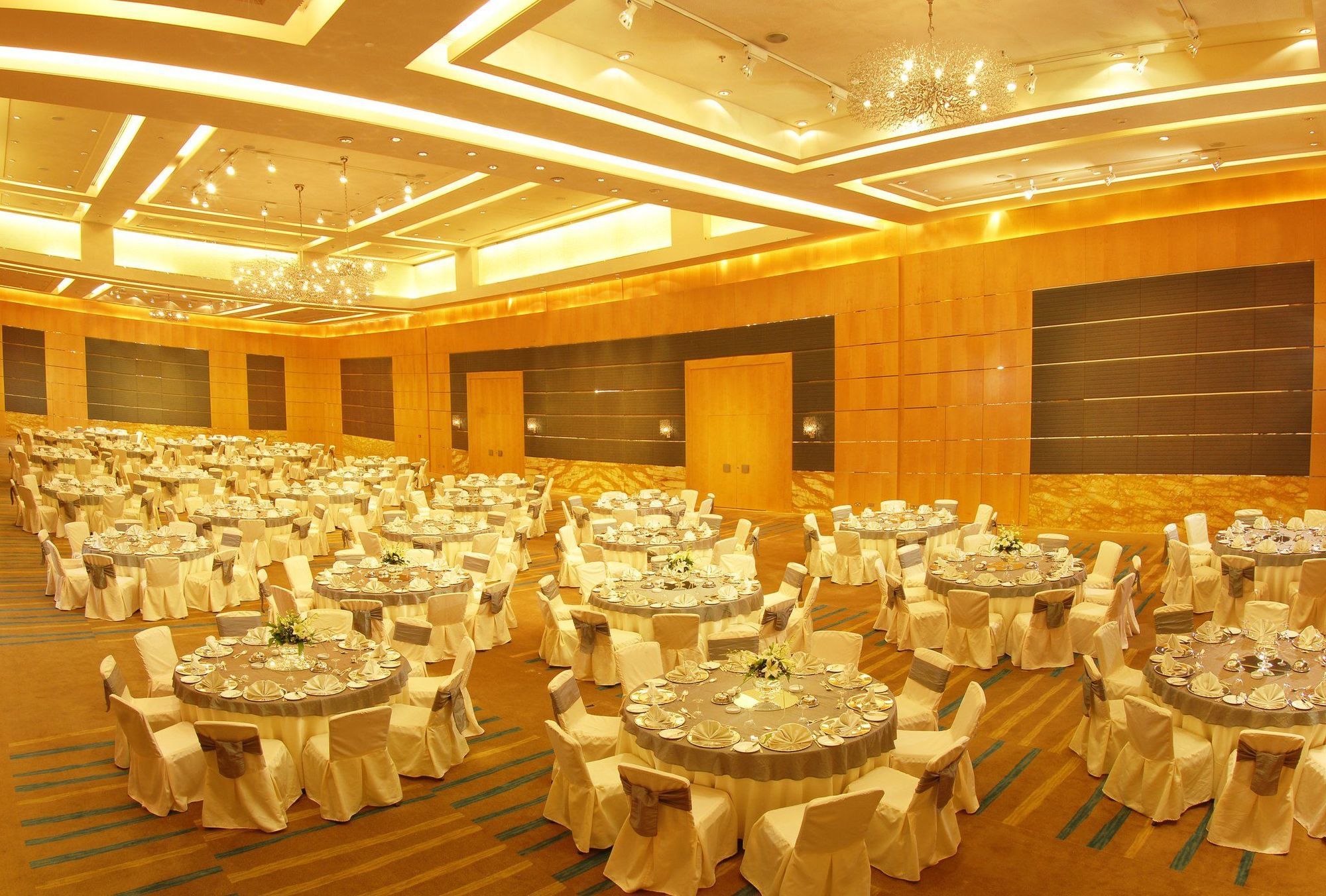 Marina Hotel Kuwait City Exterior photo The Grand Ballroom