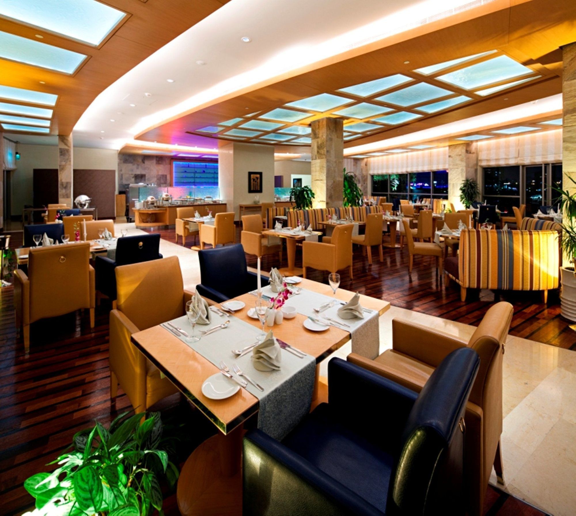 Marina Hotel Kuwait City Exterior photo The restaurant
